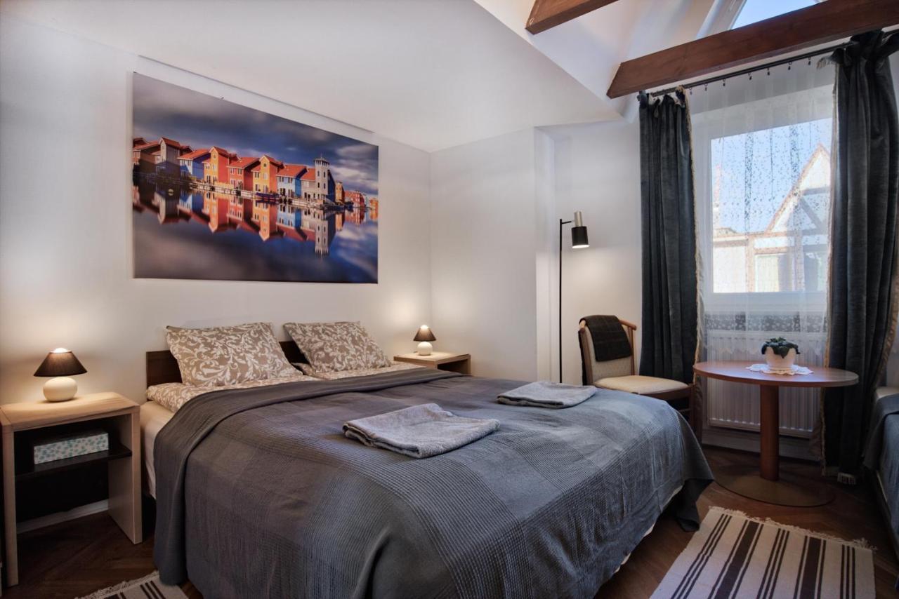 Bielski Guesthouse Gdansk Bagian luar foto